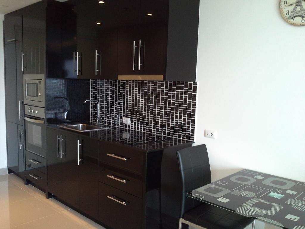 Cosy Beach View Apartments 파타야 외부 사진