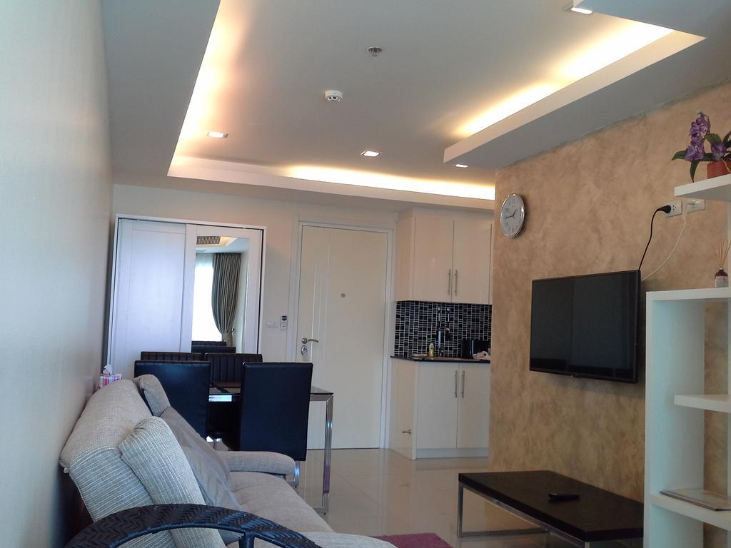 Cosy Beach View Apartments 파타야 외부 사진