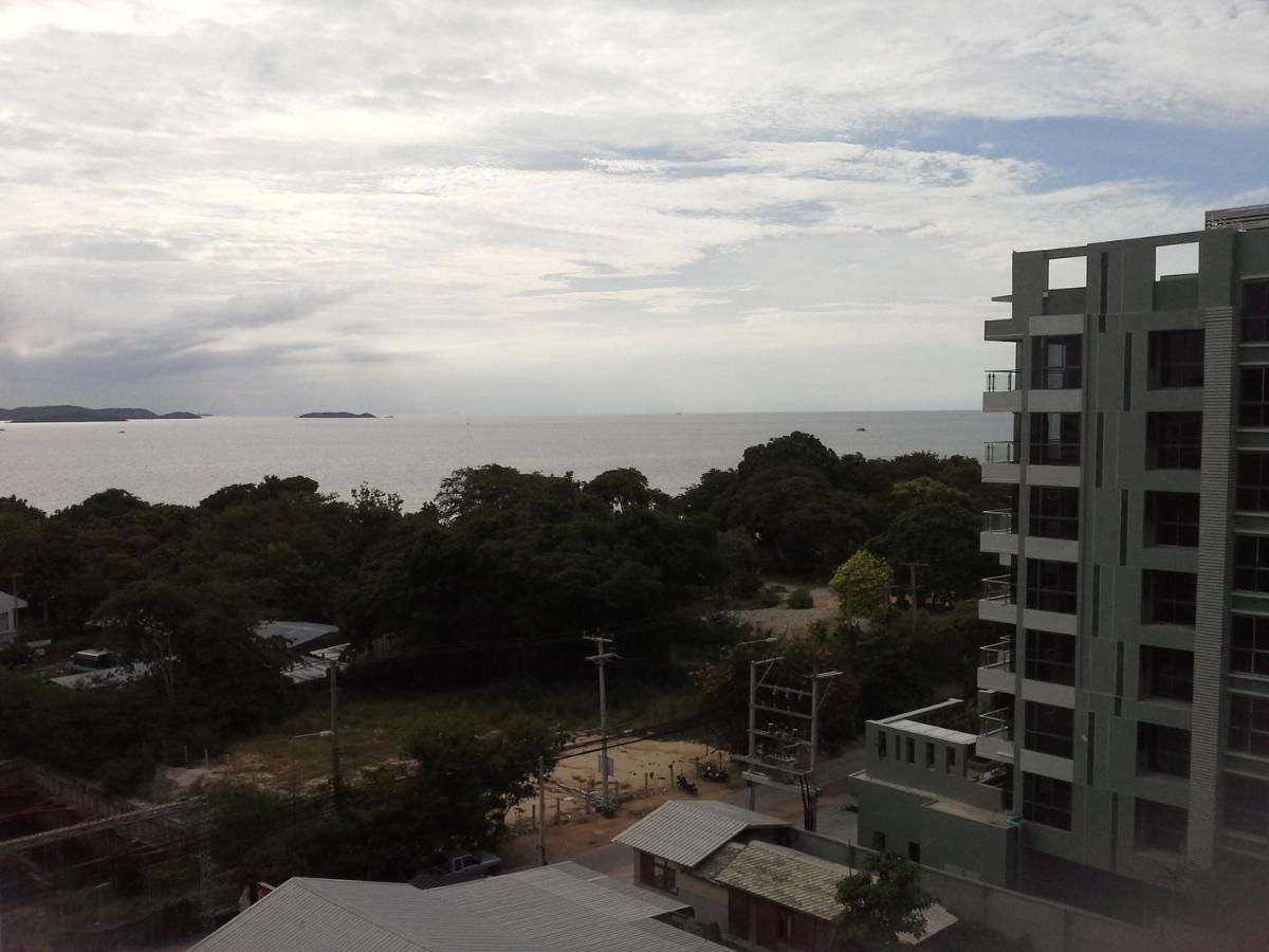 Cosy Beach View Apartments 파타야 객실 사진